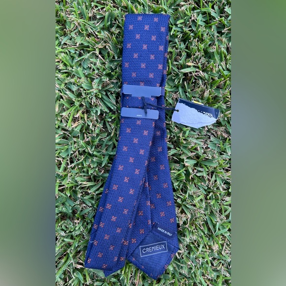 CREMIEUX slim style tie NWT - Picture 2 of 2